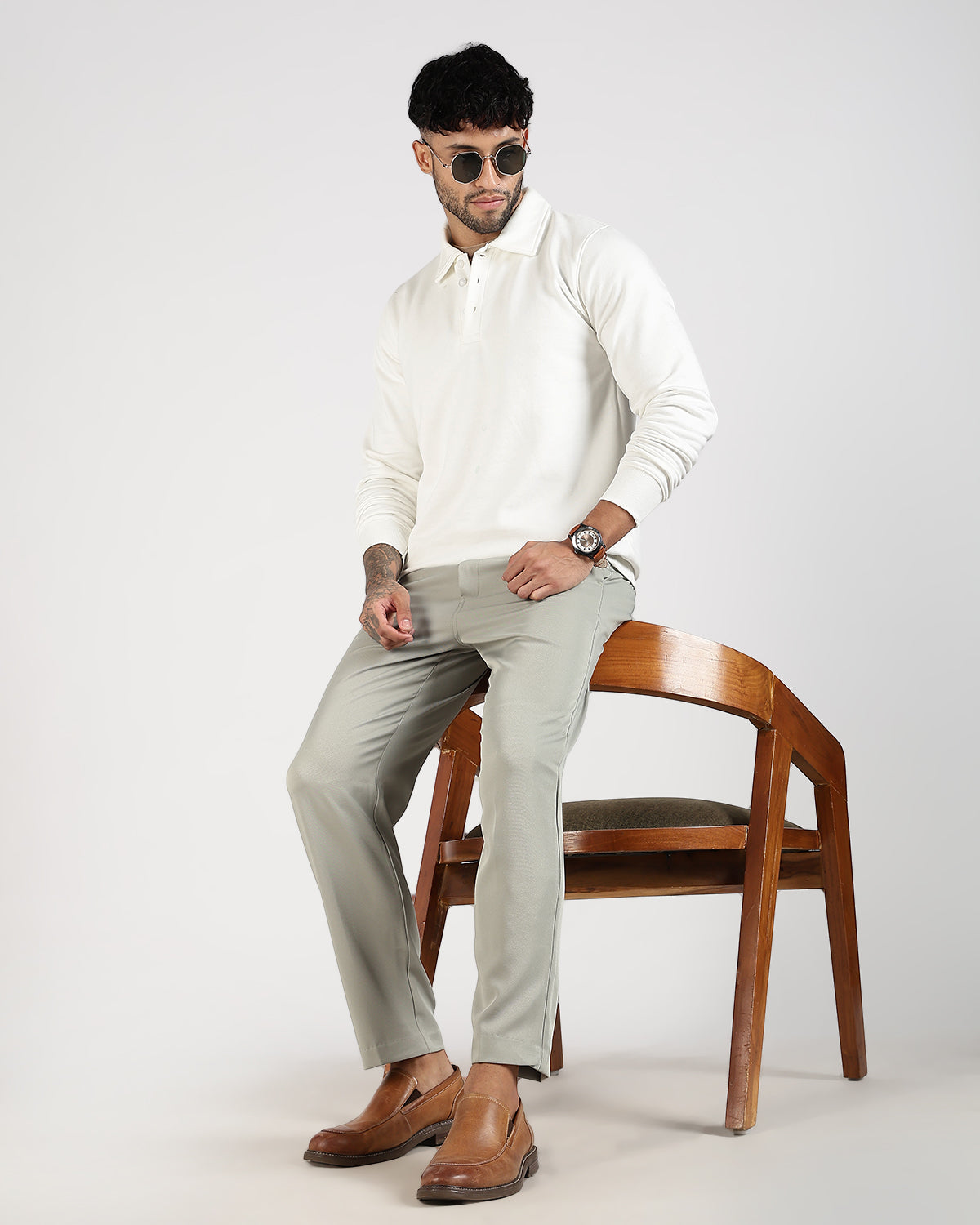 Relaxed Fit Buttoned Sweatshirt - White